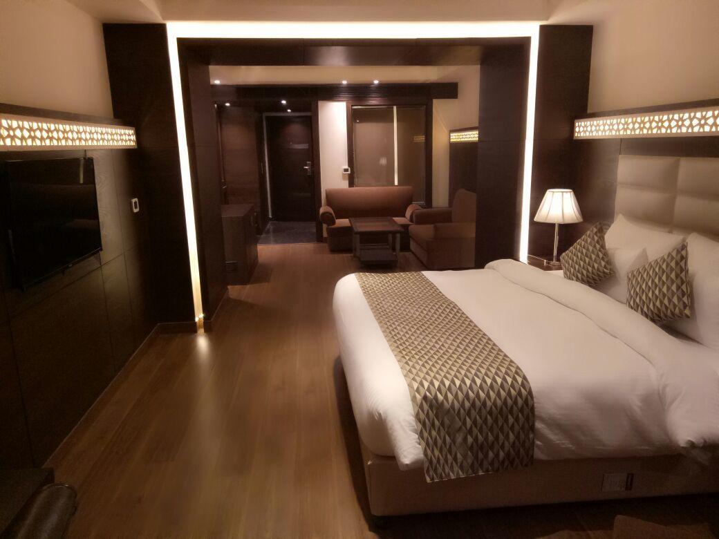 The Palm Court Ξενοδοχείο Λουντιάνα Εξωτερικό φωτογραφία